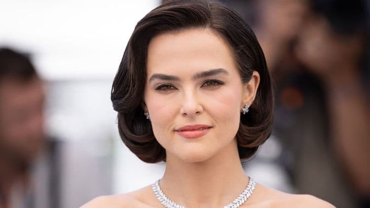 Zoey Deutch Set to Star in Netflix’s Inspiring U.S. Women’s Soccer Film ‘The 99’ers’