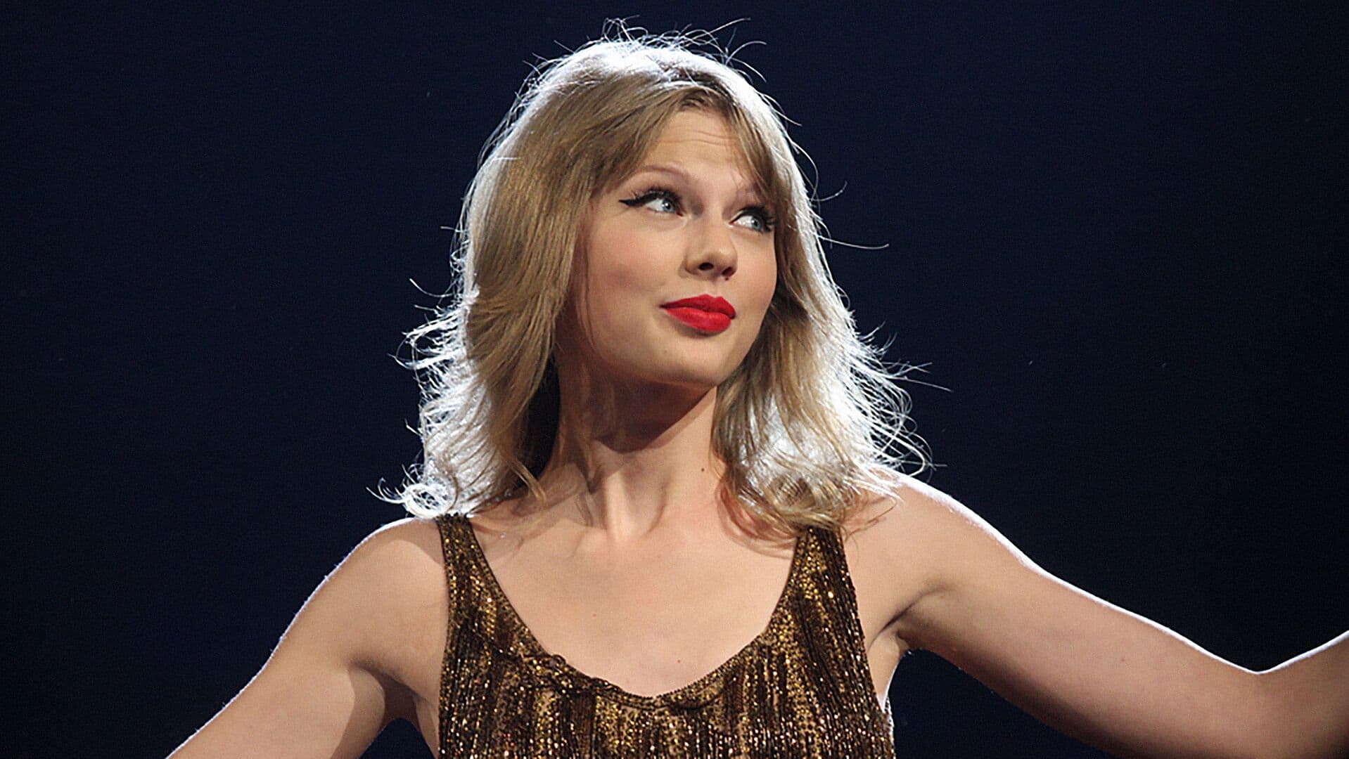 Taylor Swift Becomes Youngest Woman Ever Inducted into the Songwriters Hall of Fame