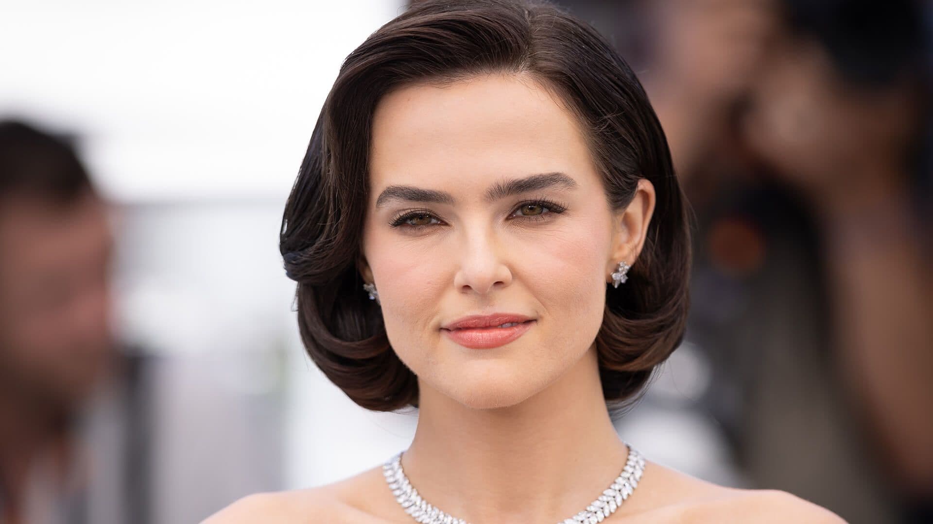 Zoey Deutch Set to Star in Netflix’s Inspiring U.S. Women’s Soccer Film ‘The 99’ers’