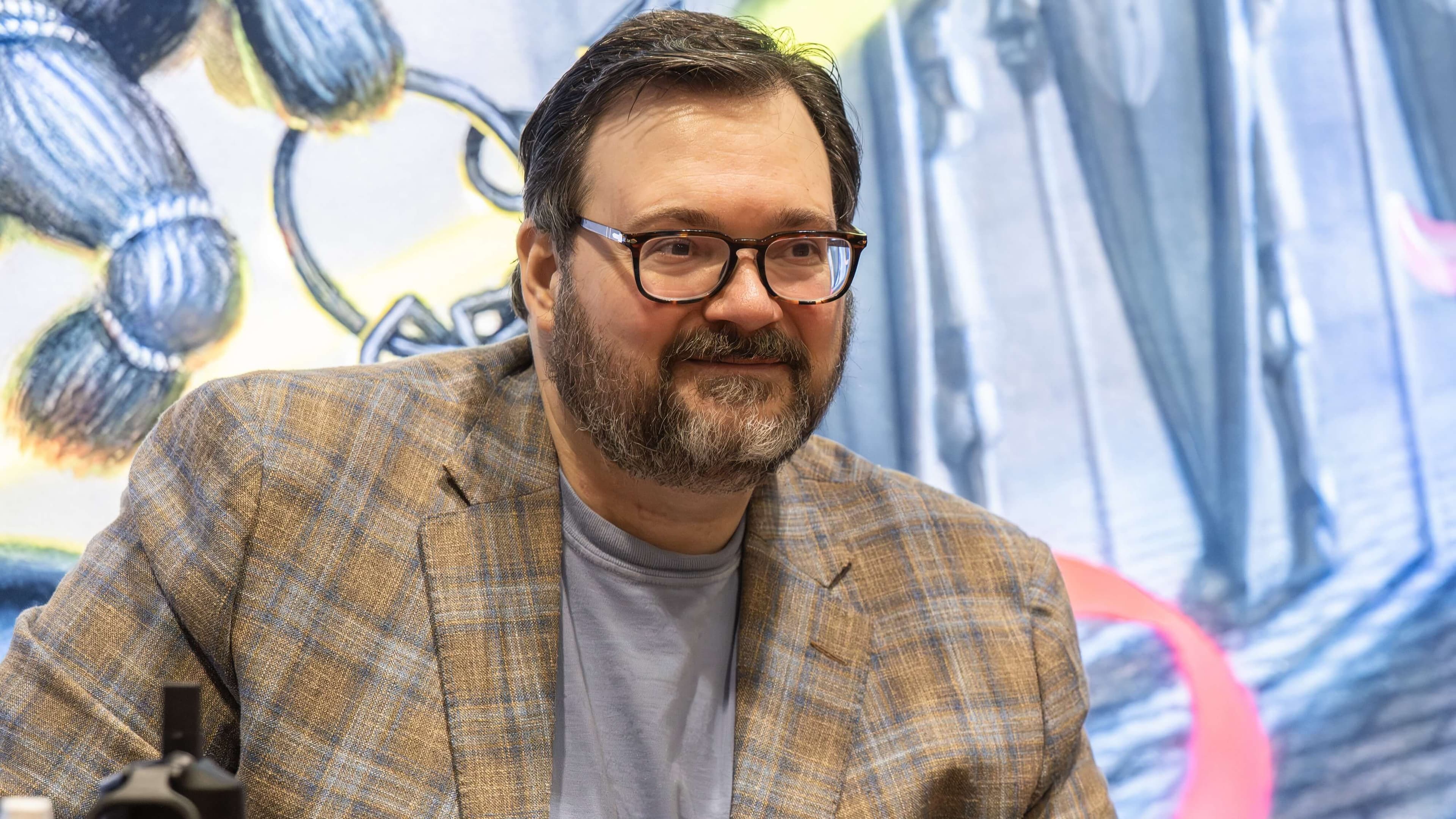 Brandon Sanderson Defends George R.R. Martin Over Winds of Winter Delay
