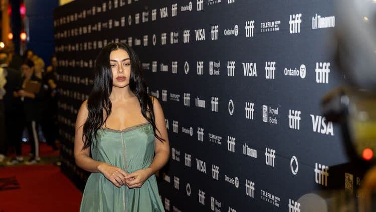 Charli XCX — Charli XCX Brings Out Tinashe for Popstar Songs at ACL